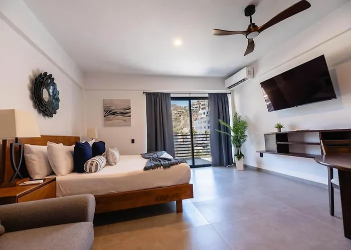 New Listing Luxury In Apartment *